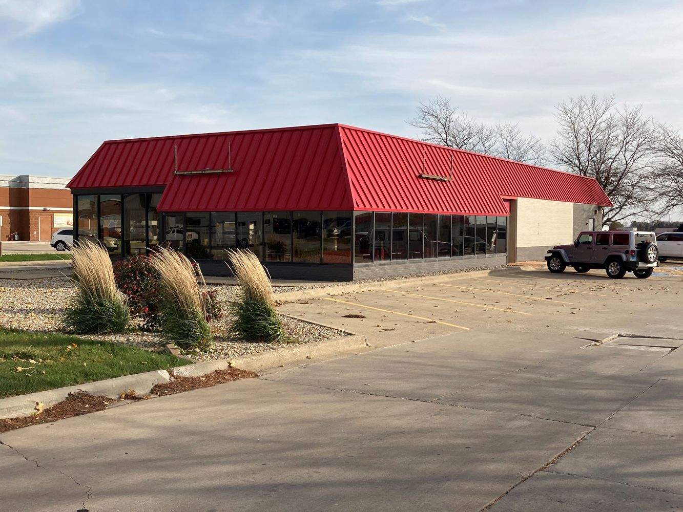 660 W Main St, El Paso, IL 61738